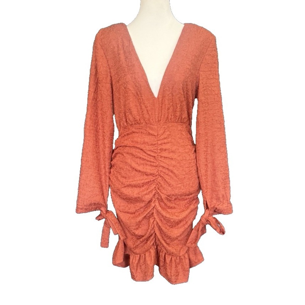 Mini Ruffle Bodycon Cocktail Dress Size 6 Ruched Textured Flirty Party Event - Picture 2 of 15
